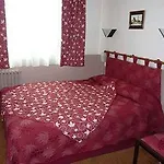 Le Petit Vatel - Centre & Hotell 2*